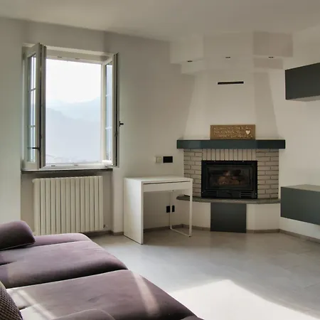 Terrazza In Centro Valsassina 아파트 Introbio